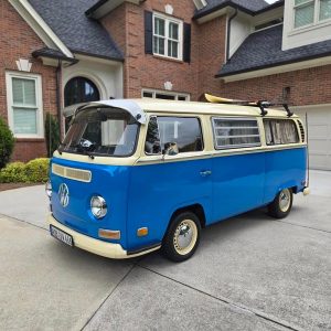 1971 Volkswagen Kombi MinivanVan