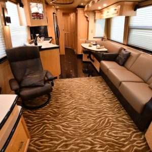 2004prevostroyalexlii_mot072524-03