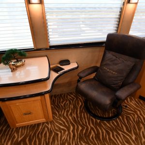 2004prevostroyalexlii_mot072524-05