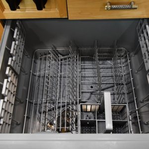 2004prevostroyalexlii_mot072524-08