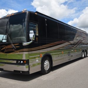 2004prevostroyalexlii_mot072524-31